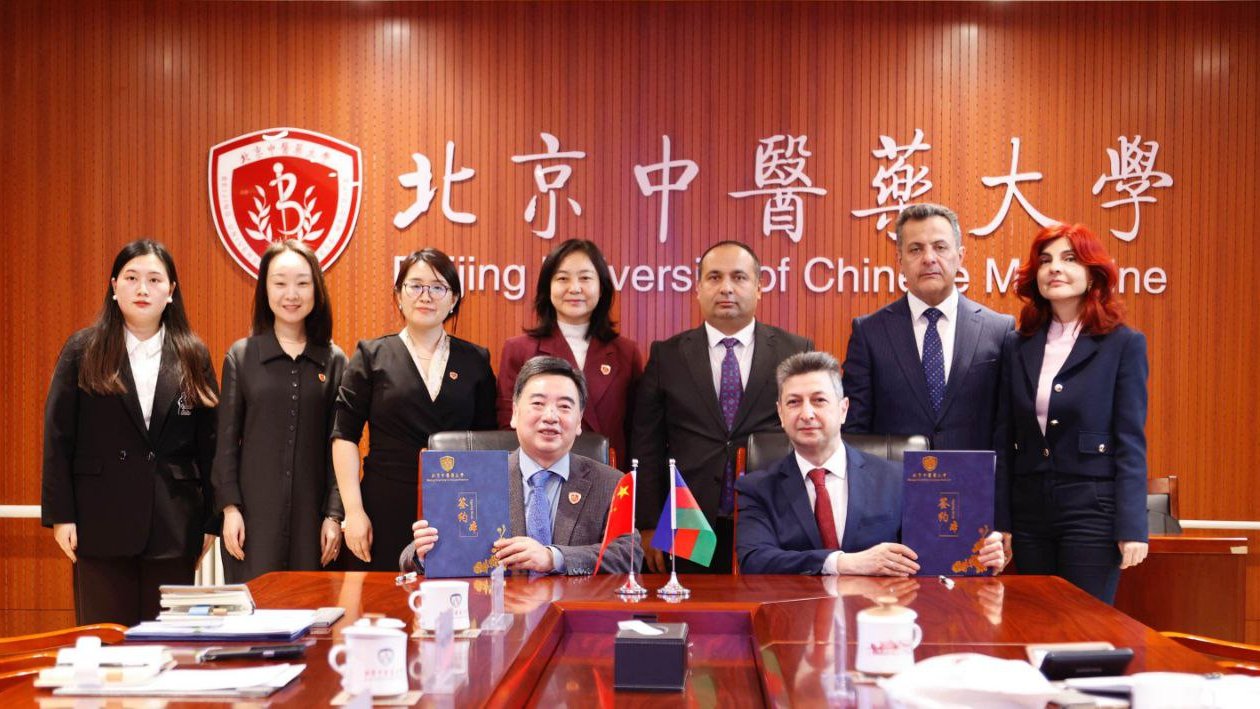 Azərbaycan və Çin arasında tibbi əməkdaşlıq üzrə Anlaşma Memorandumu imzalanıb