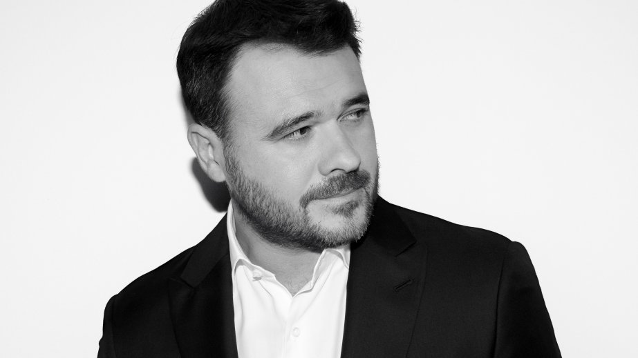 Xalq artisti Emin Ağalarov “Ağ-qara filmlərin qəhrəmanları” albomunu buraxıb