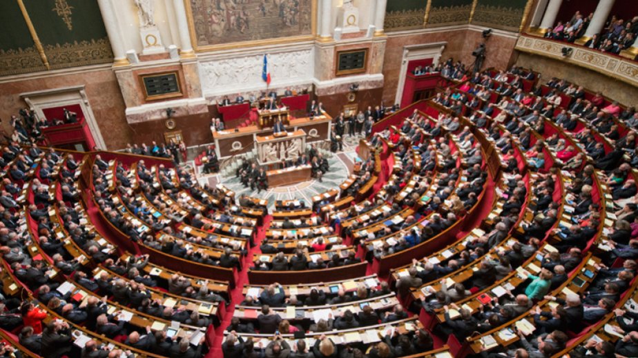 Fransada deputatlar 2026-cı ilin büdcə layihəsini rədd ediblər