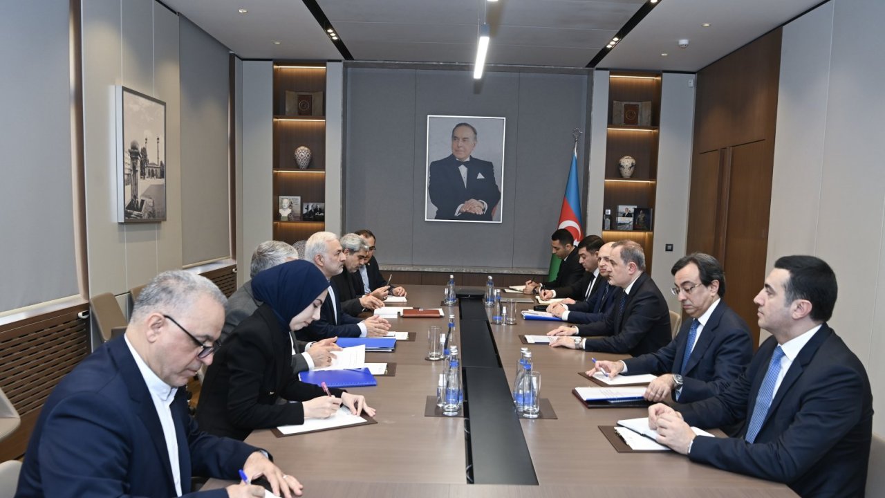 Azerbaijan, Iran discuss prospects for cooperation