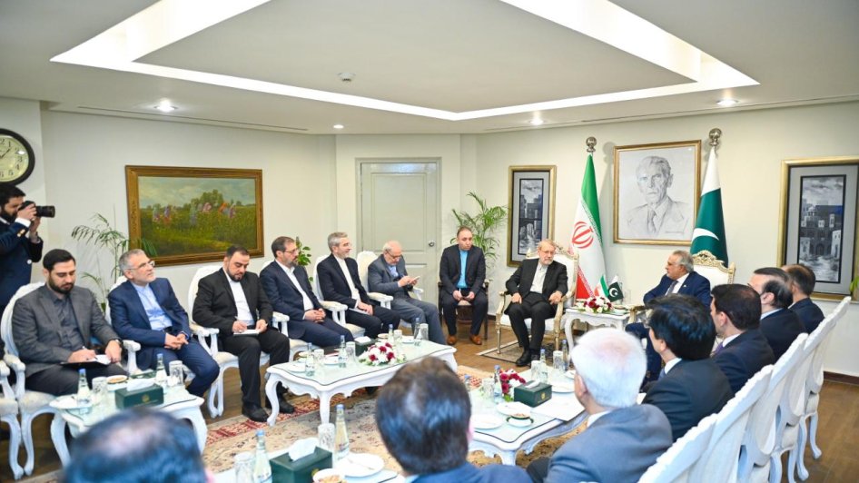 Iran’s National Security Council Secretary Ali Larijani meets Pakistani Deputy Prime Minister Mohammad Ishaq Dar