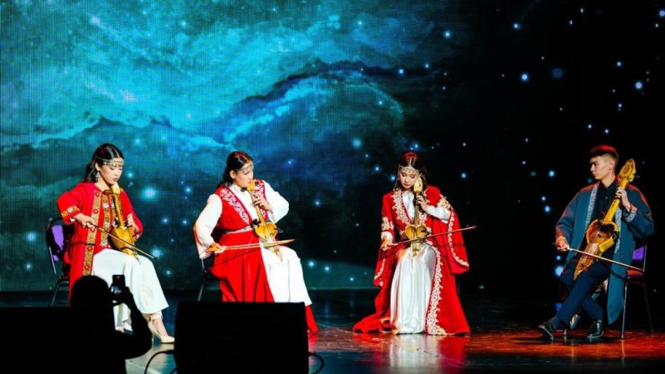 Türk musiqi irsi Astanada keçirilən festivalda ölkələri birləşdirib