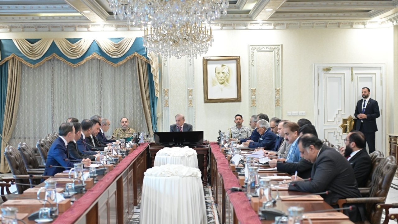 Pakistan, Azerbaijan explore priority areas of bilateral cooperation