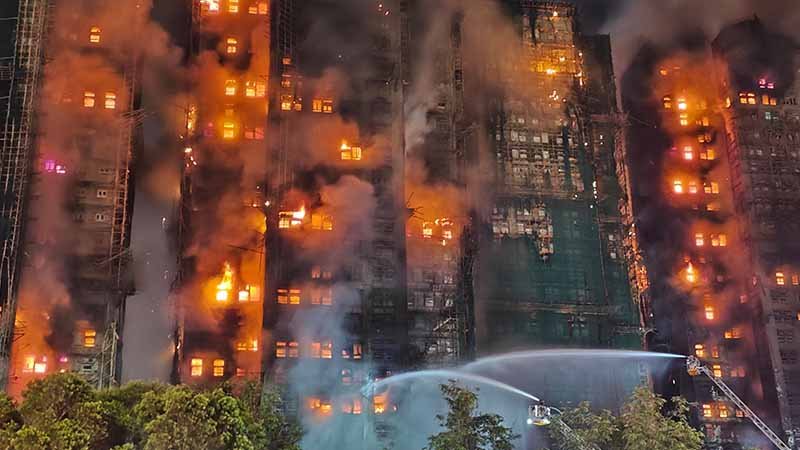 Hong Kong’da 3 gün yas ilan edildi