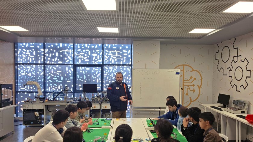 Martyrs' children attend winter camp in Türkiye