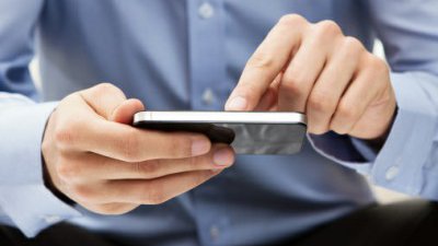 "Samsung" yeni qatlanan smartfonunu təqdim edib