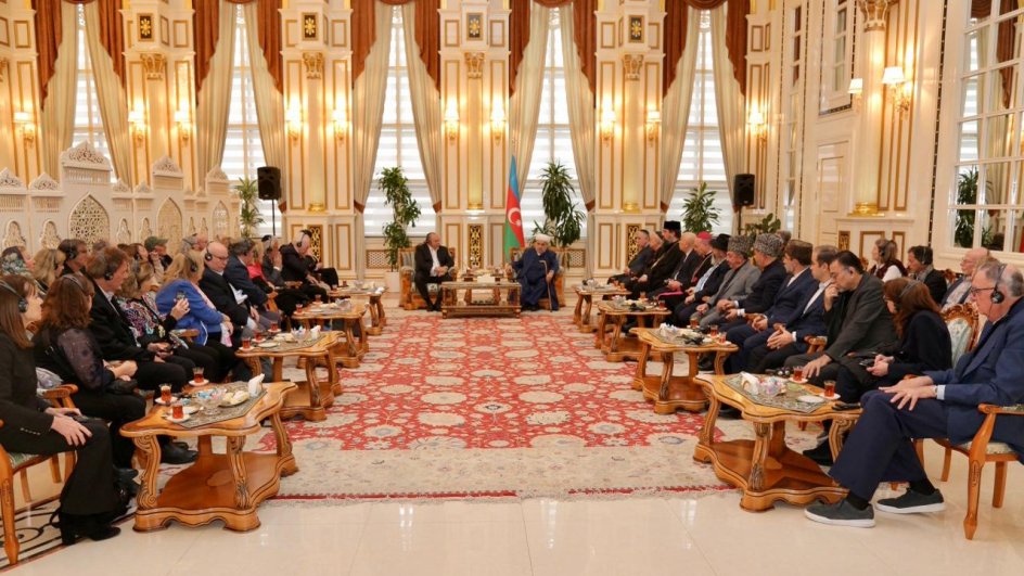 Chairman of Caucasus Muslims Board meets with President of Foundation for Ethnic Understanding
