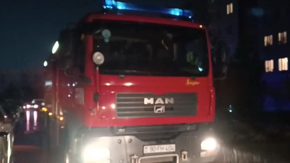 Lökbatanda yaşayış binasında yanğın olub, 4 nəfər ölüb
