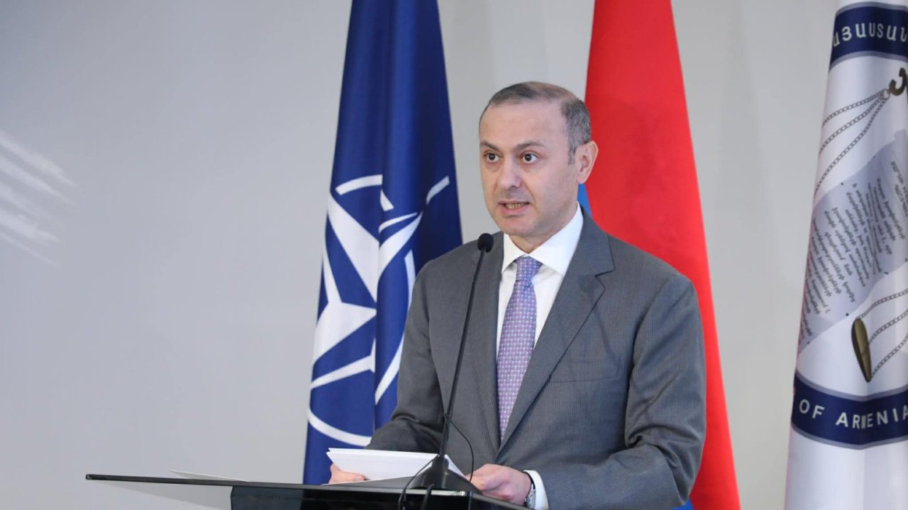 Azərbaycanla Ermənistan arasında sülhün institutlaşdırılması üzərində işləmək lazımdır - Qriqoryan