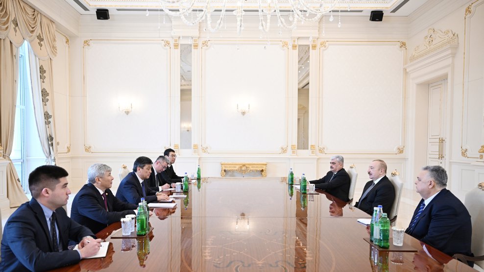 Prezident İlham Əliyev Qırğızıstan nümayəndə heyətini qəbul edib