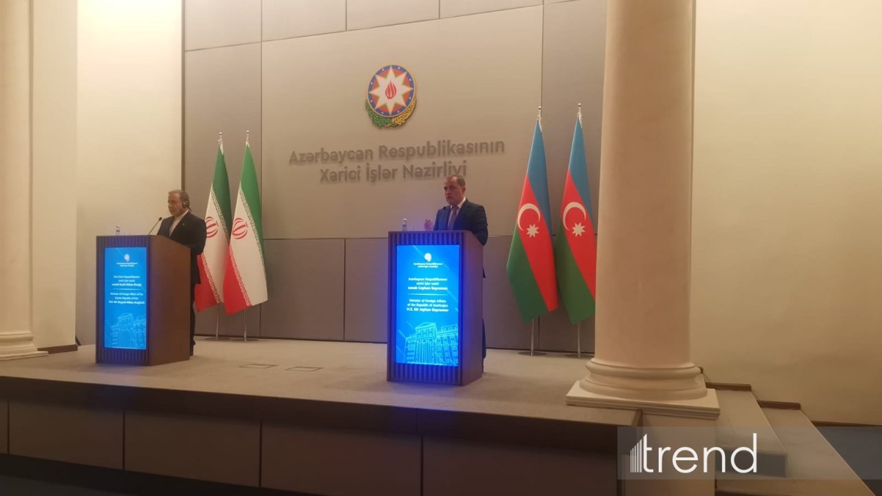 Azərbaycan və İran xarici işlər nazirlərinin mətbuat konfransı keçirilir