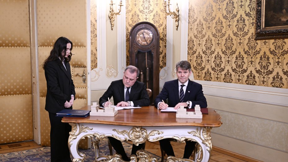 Azerbaijan and Slovakia sign several documents in Bratislava