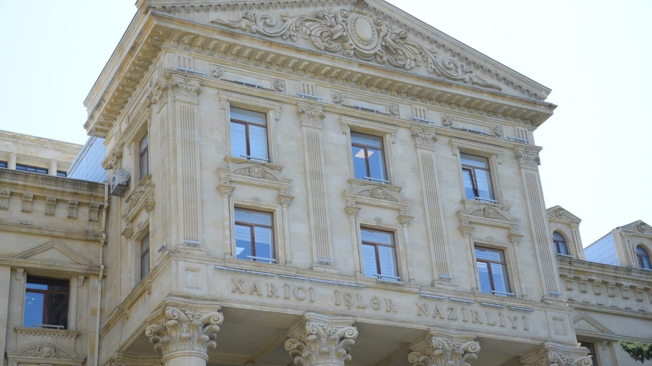 Hərbi cinayətlərə görə məhkum edilmiş ermənilərin “əsir” kimi təqdimatı reallığın təhrifidir – XİN