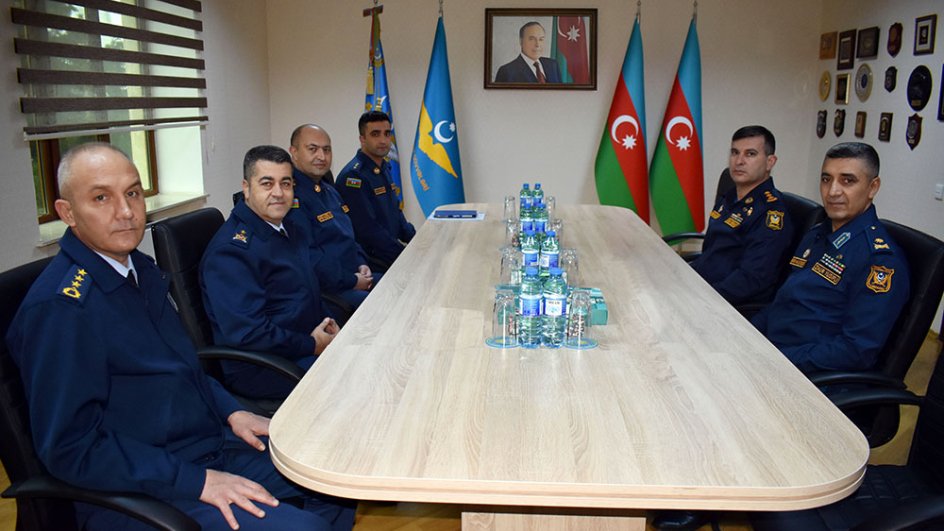 Azerbaijani and Turkish Air Forces delegations hold working meeting