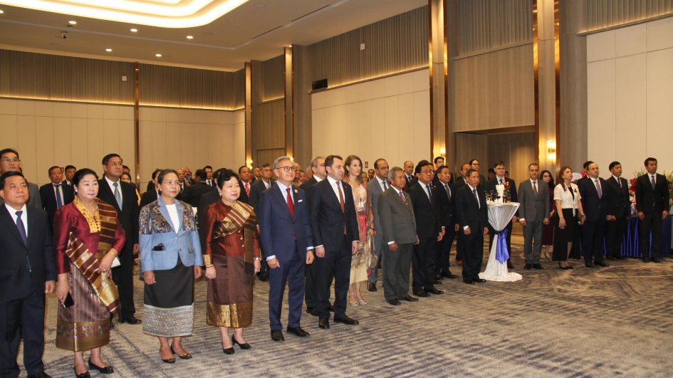 Laosun xarici işlər naziri: Azərbaycanla dostluğun kökləri ötən əsrə söykənir