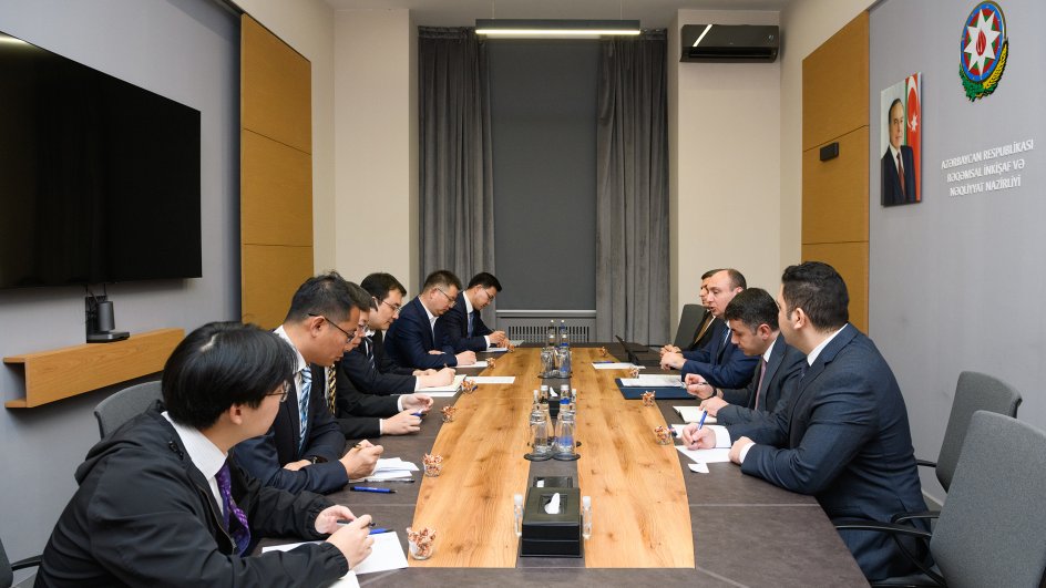 Azərbaycan ilə Çin nəqliyyat və logistika sahələrində əməkdaşlığın genişləndirilməsini müzakirə edib