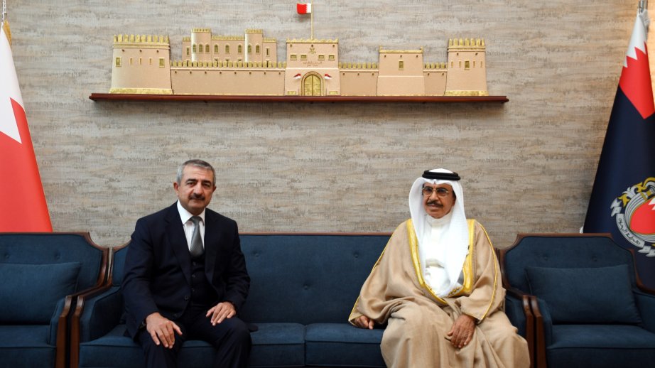 Chief of Azerbaijan’s State Border Service meets with Bahrain’s Interior Minister