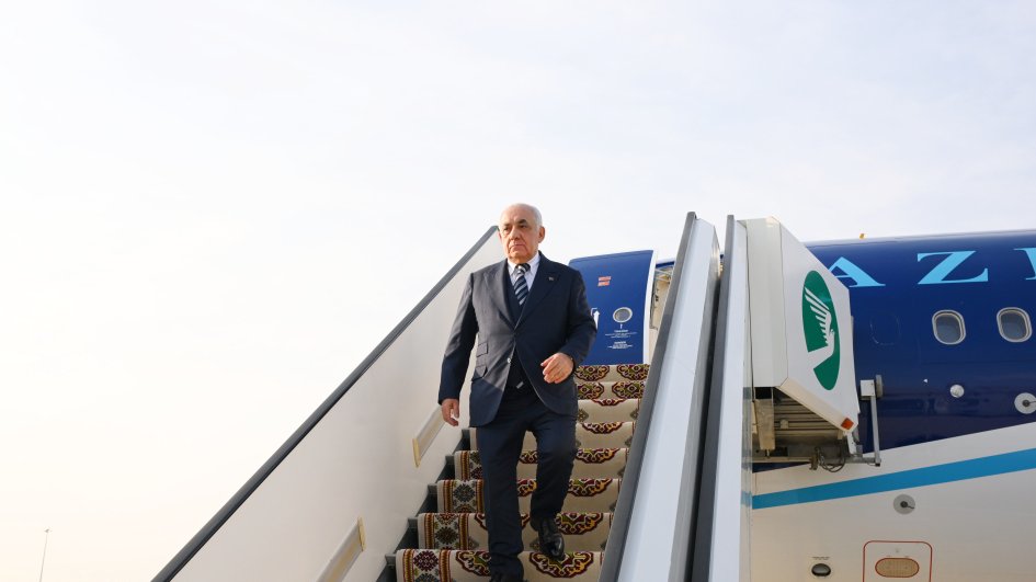 Azerbaijani PM embarks on working visit to Turkmenistan