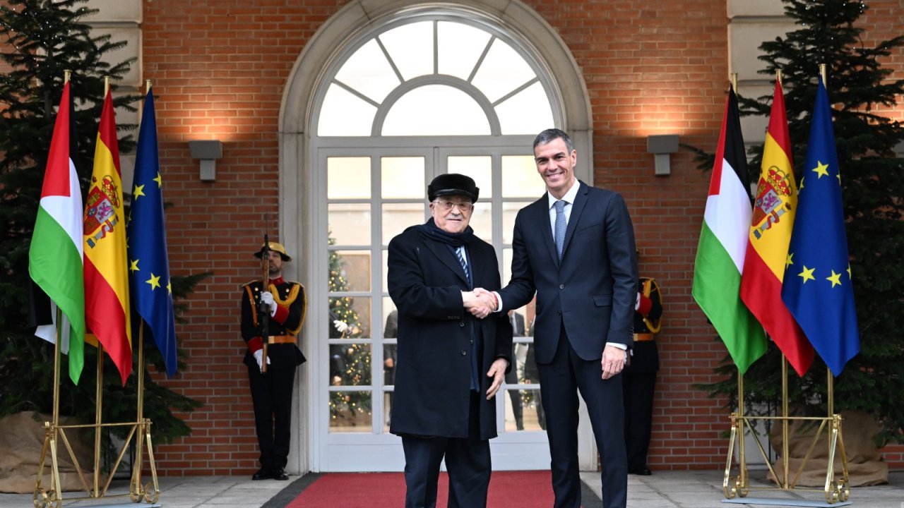 İspanya Başbakanı Sanchez ile Filistin Devlet Başkanı Abbas, Madrid’de bir araya geldi