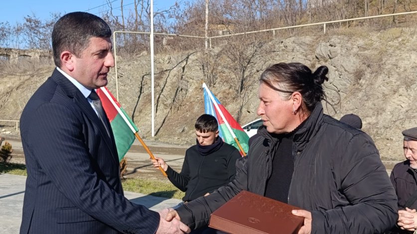 14 families resettled in Shushakand village of Khojaly district receive house keys