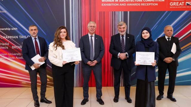 Böyük Britaniyanın Bakıdakı səfirliyi "Women in Architecture Competition" müsabiqəsinin qaliblərini mükafatlandırıb