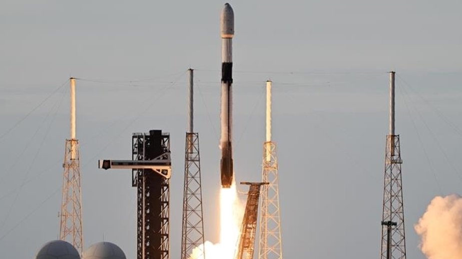 Çin kosmosa yeni peyk buraxıb