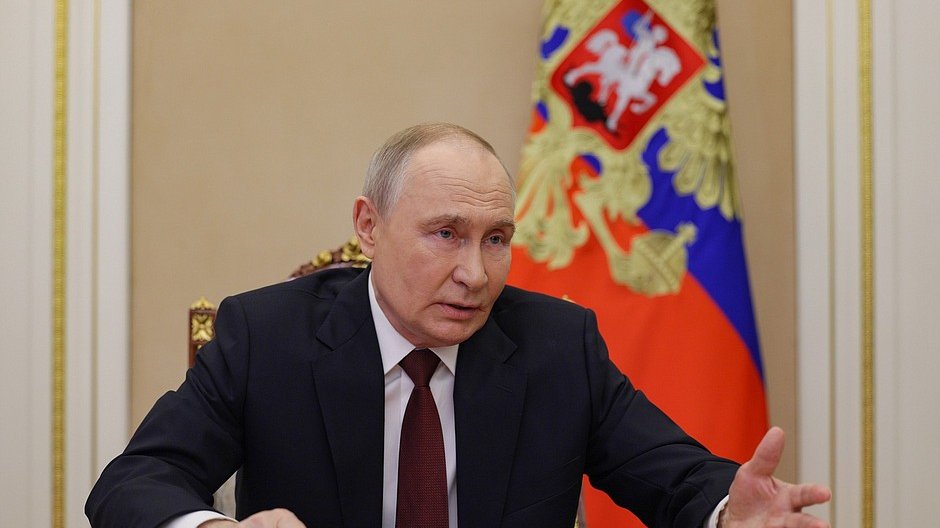 Putin: Barış için top artık Kiev ve Brüksel'de