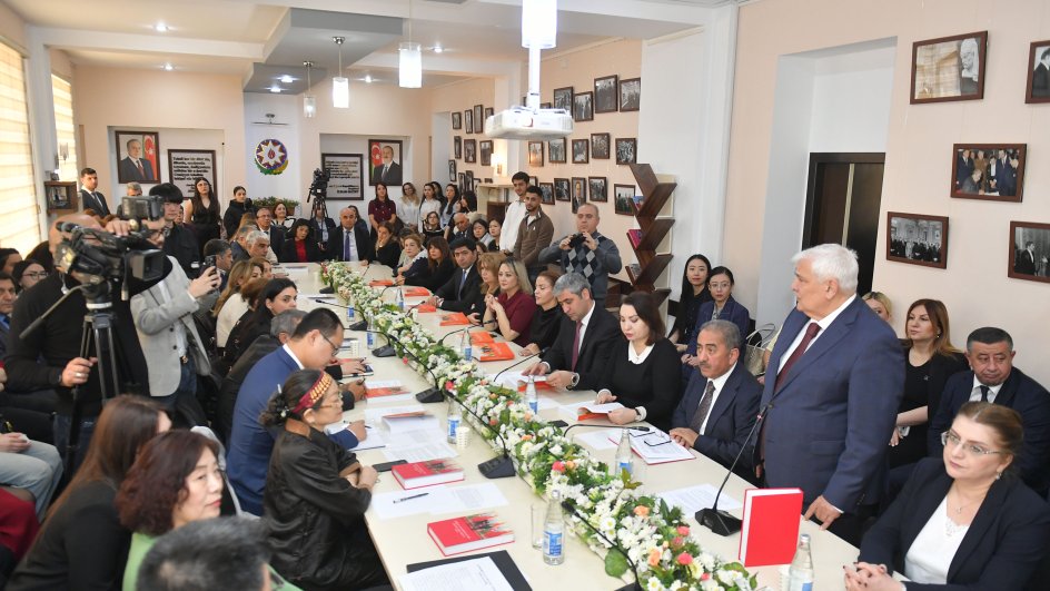 ADU-da “Azərbaycan-Çin. Prezident Salnaməsi (2003-2025-ci illər)” kitabının təqdimat mərasimi keçirilib