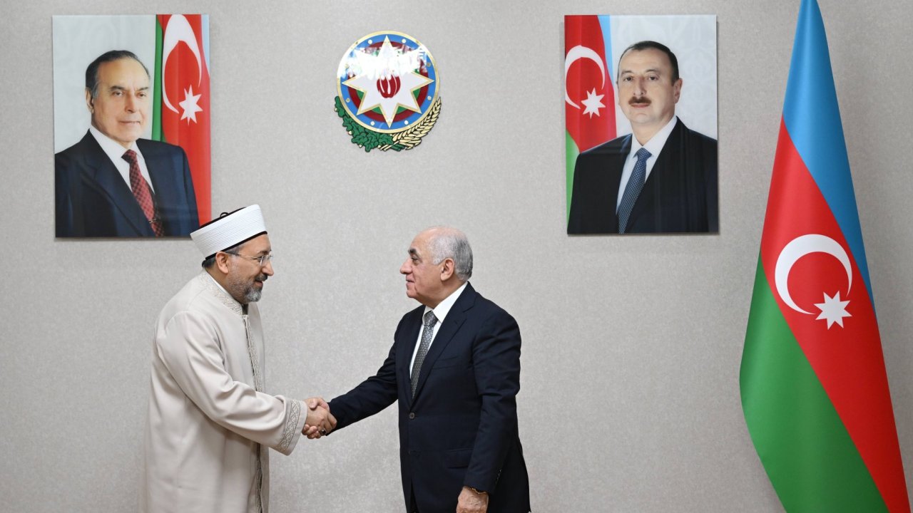 Əli Əsədov Türkiyə Diyanət İşləri İdarəsinin sədri ilə görüşüb