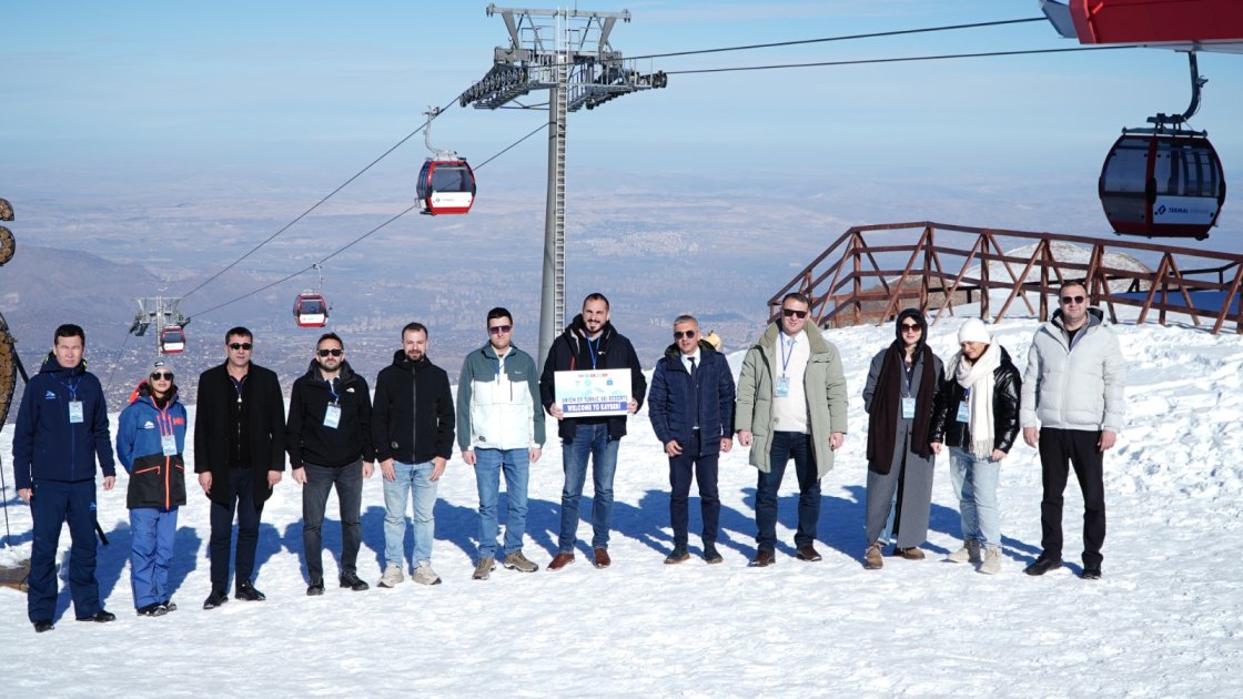 Türkdilli Dövlətlərin Xizək Kurortları İttifaqının nümayəndələri arasında əməkdaşlıq əlaqələrinin perspektivləri müzakirə olunub