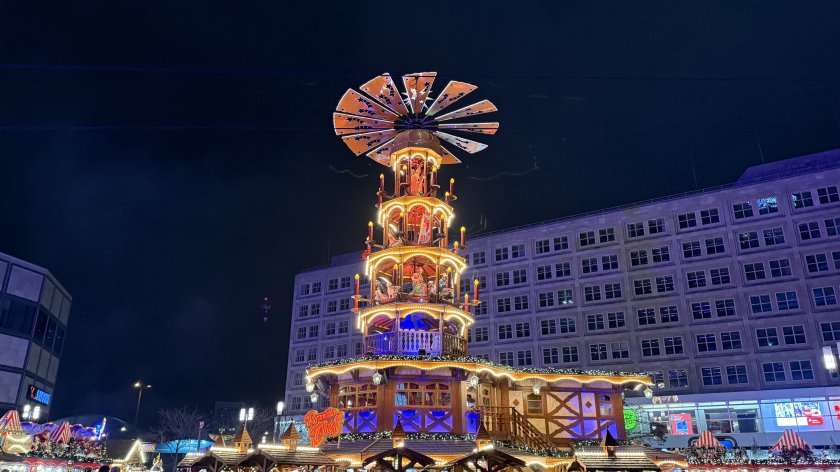 Berlindəki Milad yarmarkasında “Chaikhana” guşəsi türk xalqlarının milli mətbəxini təbliğ edir