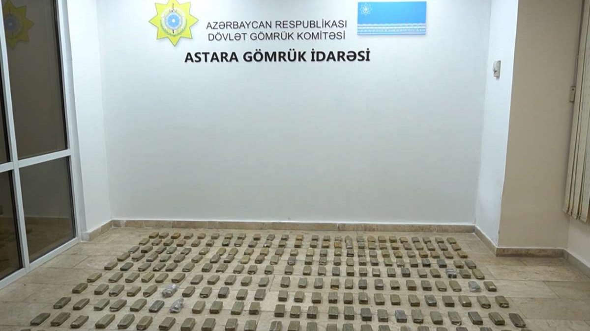 "Qarpız" yükünün içərisində xüsusilə külli miqdarda narkotik vasitə aşkarlanıb