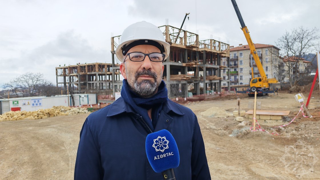 Şuşadakı D 4 yaşayış massivində 12 çoxmənzilli bina inşa olunur