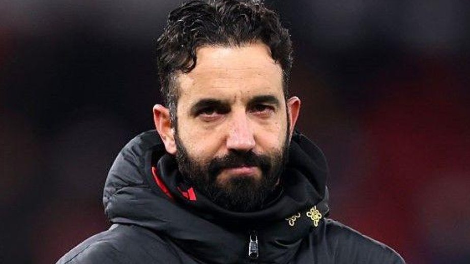 Manchester United dismiss head coach after 14 months in charge