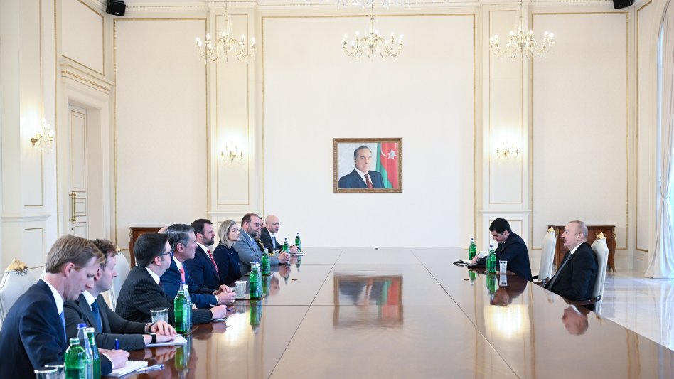 Prezident İlham Əliyev ABŞ nümayəndə heyətini qəbul edib