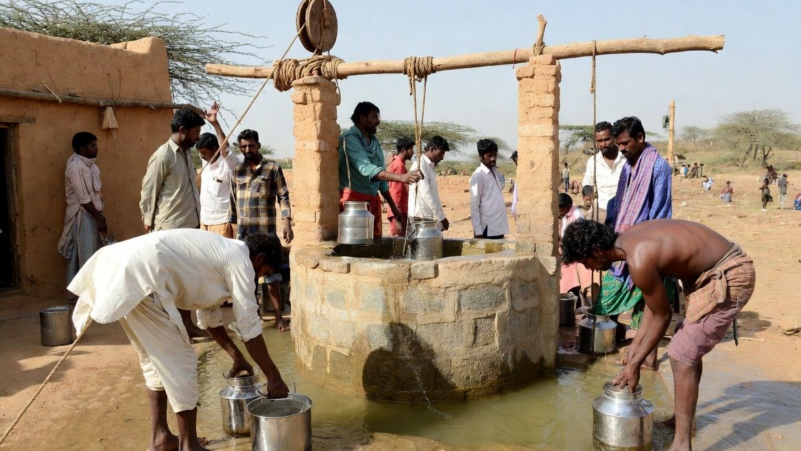 Hindistanda sudan kütləvi zəhərlənmə qeydə alınıb: 16 nəfər ölüb