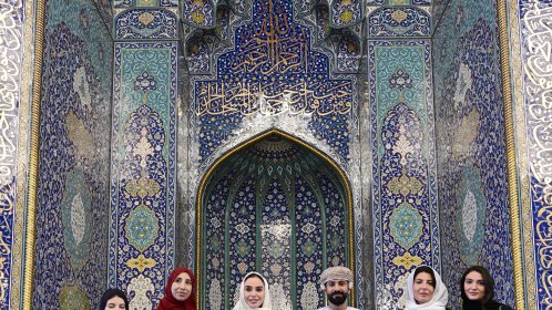 Heydər Əliyev Fondunun vitse-prezidenti Leyla Əliyeva Maskatda Sultan Qabus Böyük Məscidini də ziyarət edib