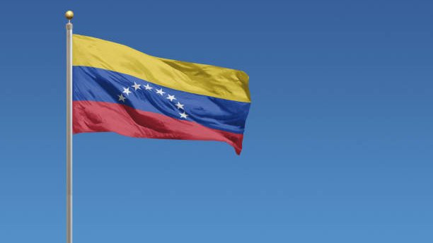 Venezuela'da silah sesleri duyuldu