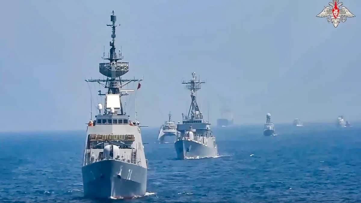 Çin, Rusiya və İran birgə dəniz təlimlərinə başlayıb