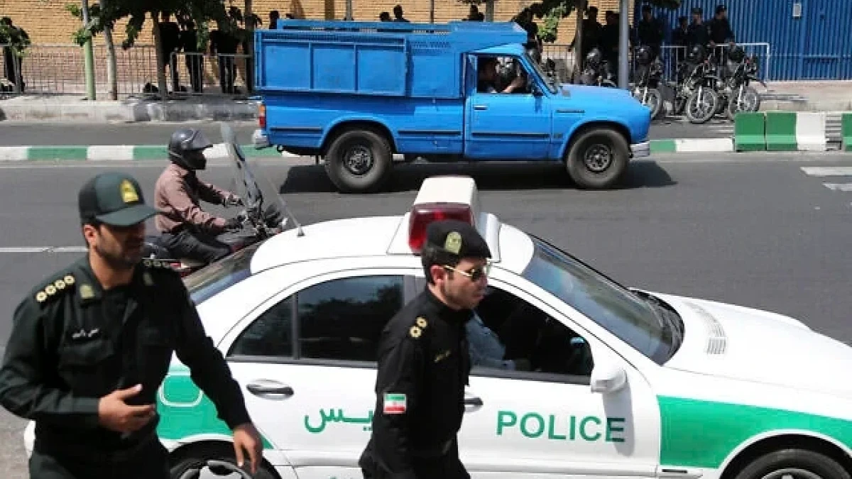 İranda etirazlarda daha bir polis əməkdaşı öldürülüb