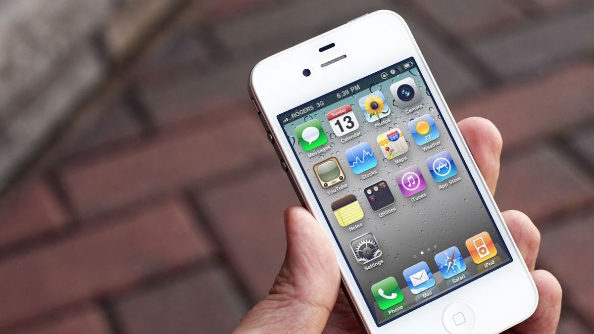 Köhnə “iPhone 4” ikinci əl bazarında yenidən populyarlıq qazanıb