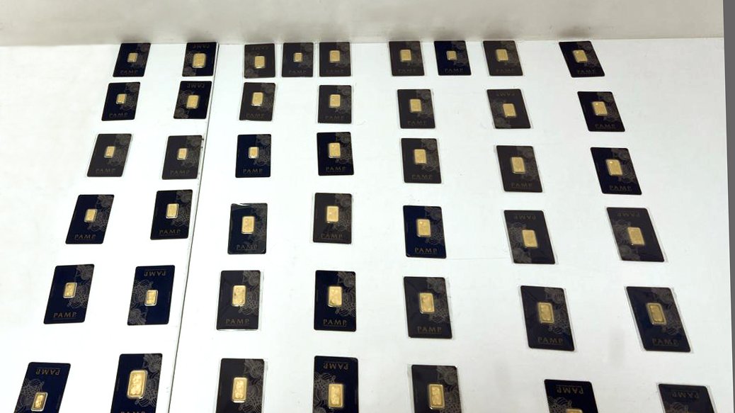 Dubay-Bakı reysi ilə qızıl külçələrin qanunsuz gətirilməsinin qarşısını alındı