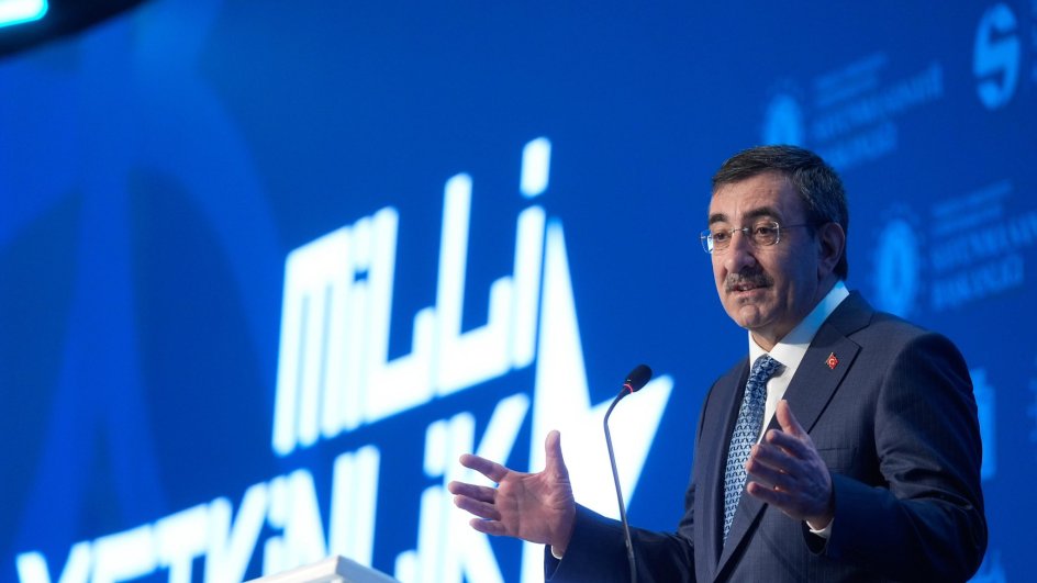 Vitse-prezident: Türkiyə silah bazarının qlobal oyunçularından birinə çevrilib