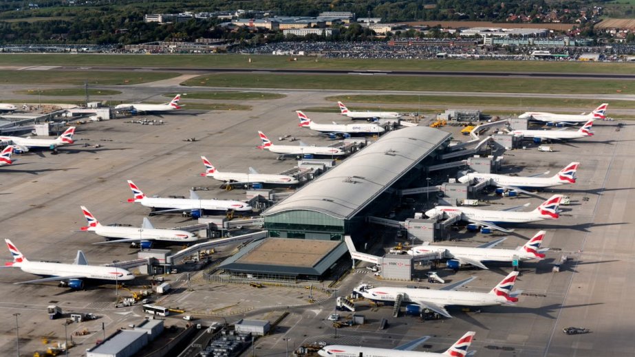 Şübhəli pilotsuz uçuş aparatı səbəbindən Hitrou hava limanında uçuşlarda gecikmələr yaranıb