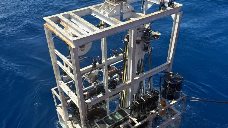China unveils undersea drilling robot to boost deep-sea exploration