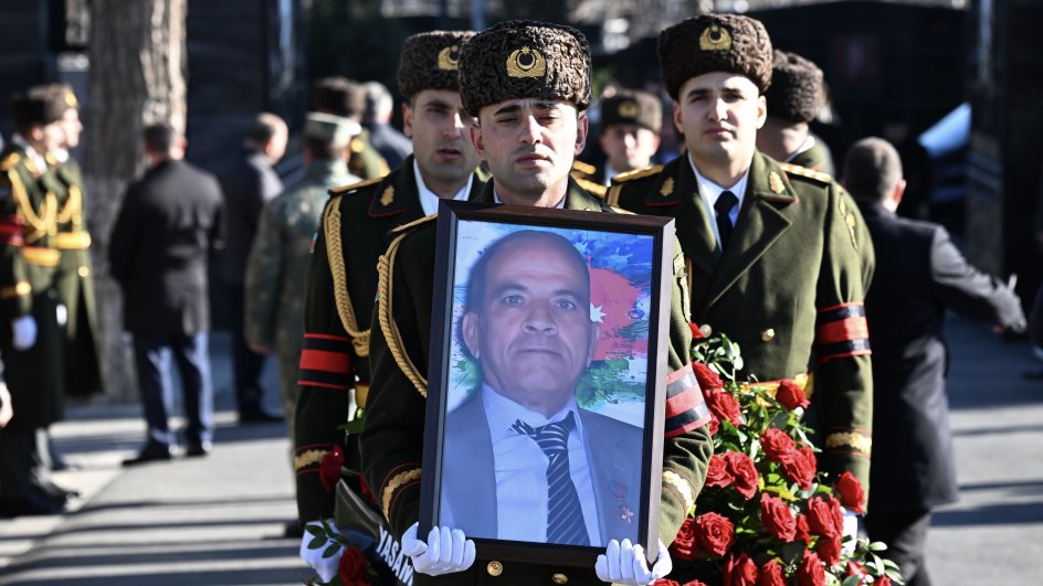 Azərbaycanın Milli Qəhrəmanı Şahin Tağıyev Hərbi Memorial Məzarlıqda torpağa tapşırılıb - YENİLƏNİB 2