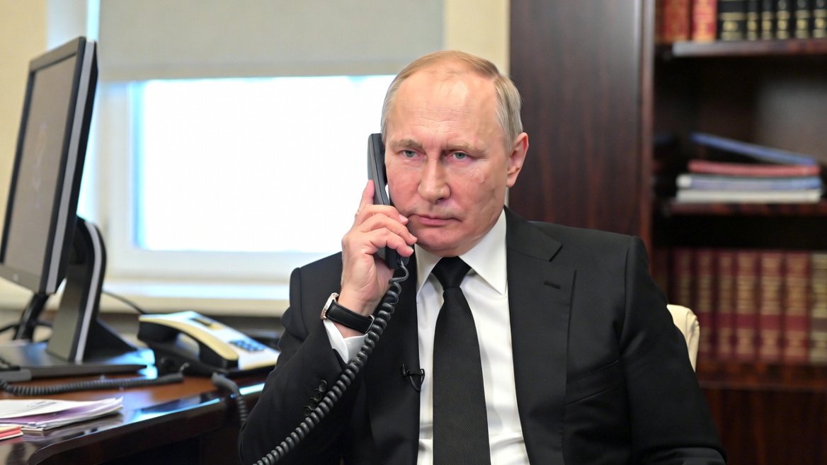 Putin Pezeşkian və Netanyahuya zəng etdi