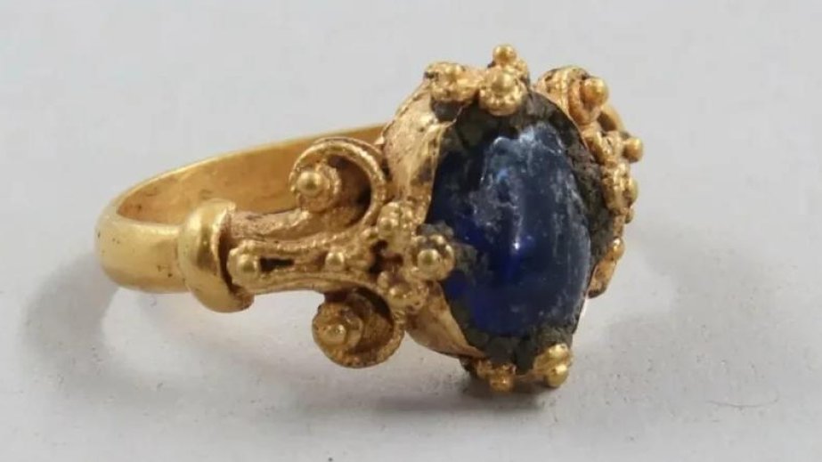 Norveçdə yaşı təxminən 800 il olan qızıl üzük aşkar edilib