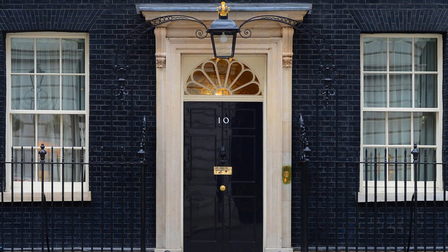 Britaniya mediası: Çin illərdir Dauninq Stritin yüksək vəzifəli şəxslərinin telefonlarını hədəfə alıb