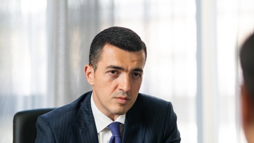Beynəlxalq inkişaf banklarının Bakı Fond Birjasında manatla emissiya etməyə marağı var – Ruslan Xəlilov (ÖZƏL MÜSAHİBƏ)